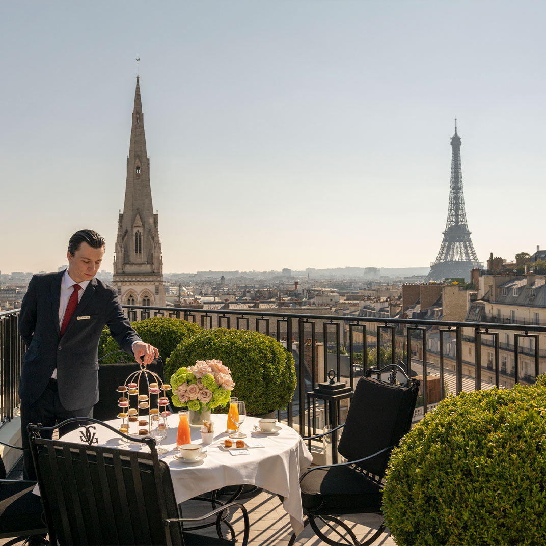 Four Seasons Hotel George V, Paris
